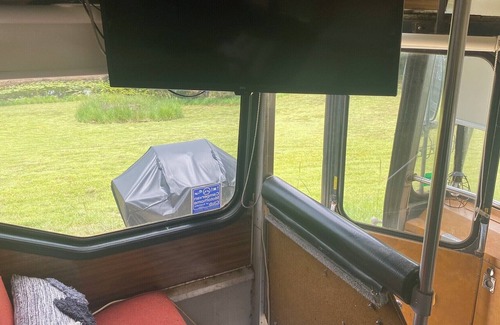 Ewingsdale House | The Byron Bus (close to town)