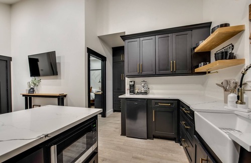 Heath Cabin | The Cabin In The City