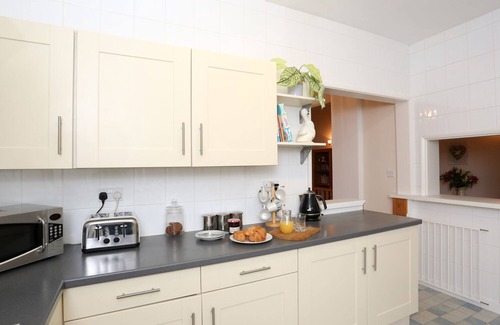 Combe Martin Cottage | THE CABIN, pet friendly, character holiday cottage in Combe Martin