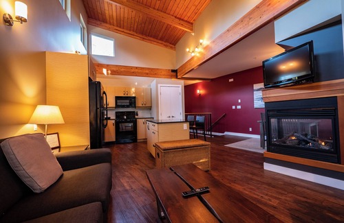 Ucluelet Condo | The Cabins - 1 Bedroom - Spring Cove Sabbatical!