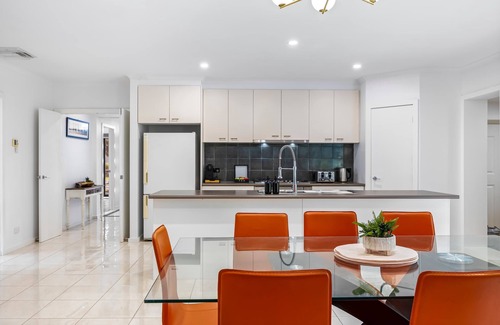 Canadian House | The Canadian Escape, Ballarat - Up to 10 guests!