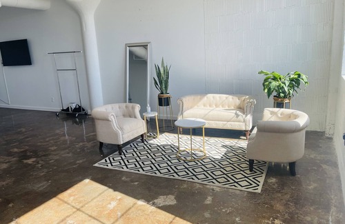 Minneapolis Apartment | The Canvas Natural Light Studio/Event Space Twin Cities