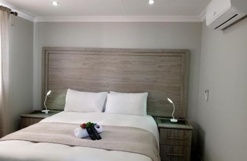 Upington Cabin | The Cape Lodge