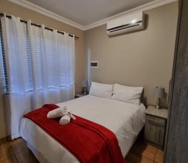 Upington Cabin | The Cape Lodge