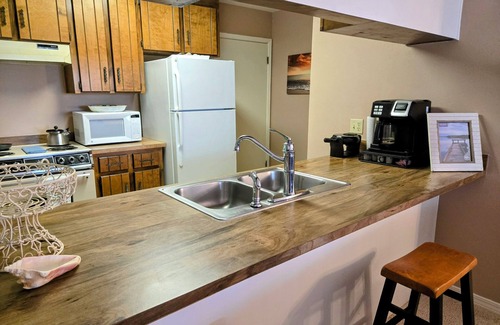 Ono Island Condo | The Captain's Quarters-North Lost Key C7-Free Activities-Massage Chair-Pool