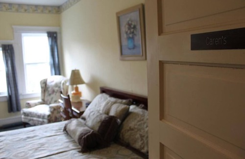 Towanda Bed & Breakfast | The Caren at Victorian Charm Inn