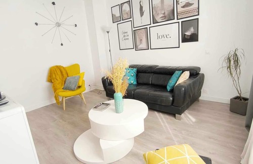 Charleville-Mezieres Apartment | The Carolo suite