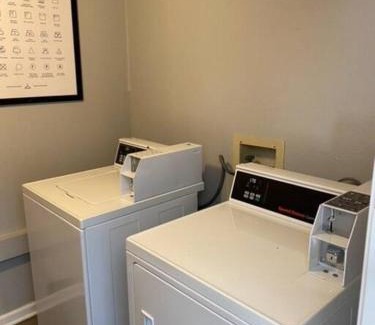 Hamilton Apartment | The Carolyn - 2 Bedroom Apt in Quilt Town, USA