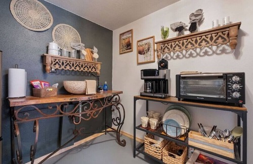 Far North Central House | The Carriage - Hidden gem inTX Hill Country!n