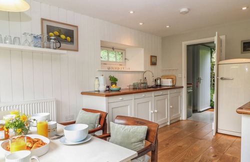 Ebbesborne Wake Cottage | THE CART BARN, pet friendly, with a garden in Ridge