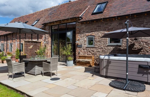 Bridgnorth Cottage | The Cart House - a stunning converted barn sleeping four guests