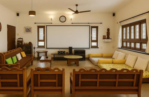 Deolali Villa | The Castle A Luxurious Family Abode
