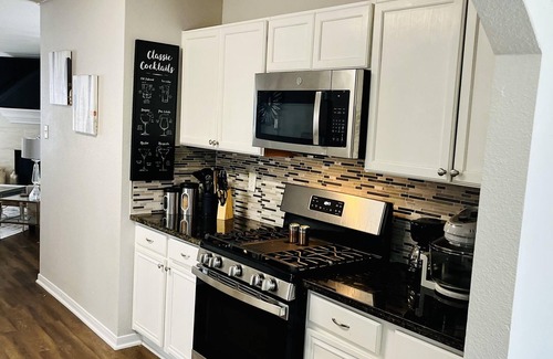 Humble House | The Catbird Hideaway - Your peaceful and serene home in the Houston, Tx area.