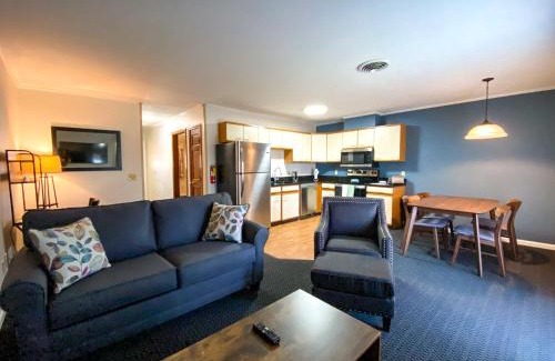 Pittsfield Hotel | The Central Downtown Inn Suites