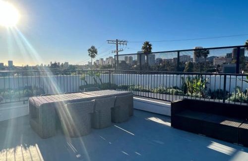 Westwood Apartment | The Century City Cozy 3 Bedroom Apartment with free parking! 303