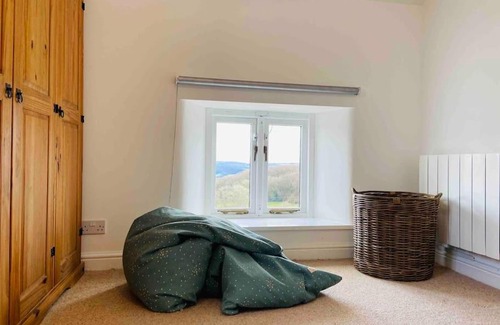 Monmouth House | The Chaff House Country Cottage