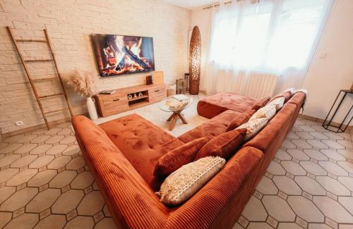 Verzenay House | The Champenoise Jacuzzi - Vineyard