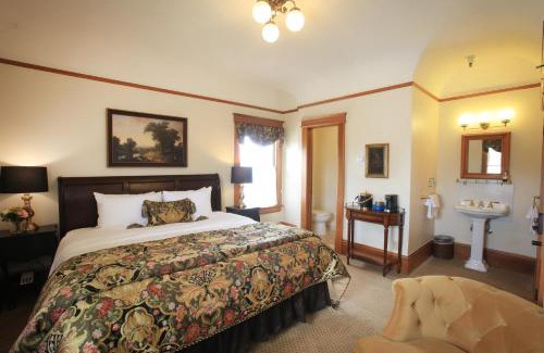 Pacific Grove Bed & Breakfast | The Charles Pacific Grove