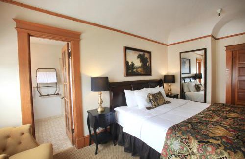 Pacific Grove Bed & Breakfast | The Charles Pacific Grove