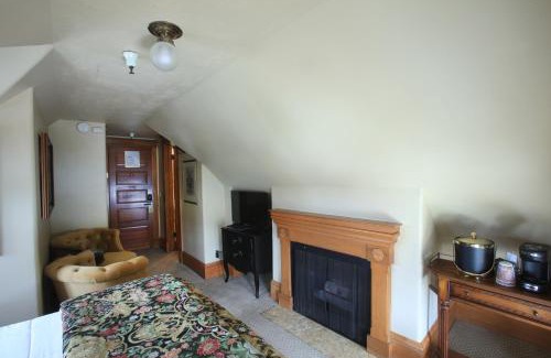 Pacific Grove Bed & Breakfast | The Charles Pacific Grove