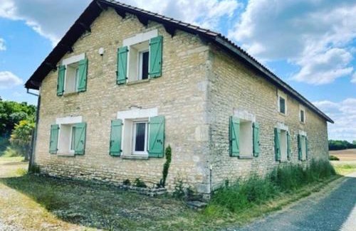 Puyreaux House | The charming private Farmhouse at La Grenouillére