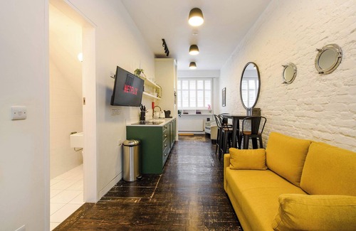 South Bank Apartment | The Cheeky Hideaway - Borough - by Frankie Says
