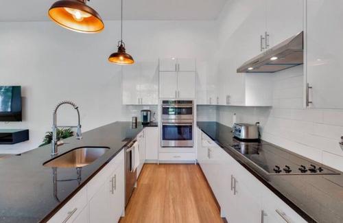 Conroe House | The Cherry House
