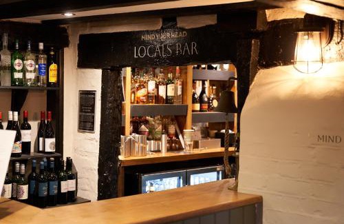 Winchester Hotel | The Chestnut Horse