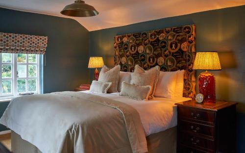 Winchester Hotel | The Chestnut Horse