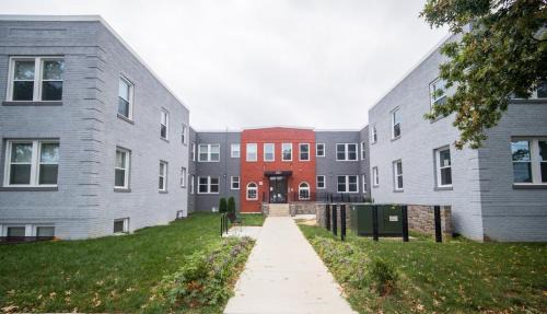 Brightwood Park Apartment | The Chey:Modern and Intimate