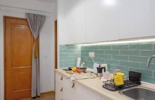 Cacilhas Apartment | The Chic Studio in Almada Velha