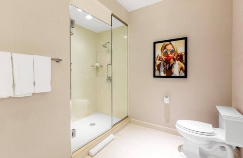 Downtown Chicago Hotel | The Chicago Hotel Collection, Mag Mile, Deluxe Double Queen - Premium Option