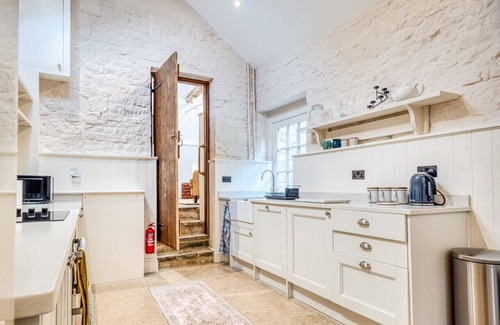 Priston House | The Cider Barn - Gorgeous Rural 2BD Escape Near Bath