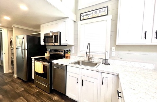 Clermont House | The Citrus House - Lakeside Tiny Home Near Orlando