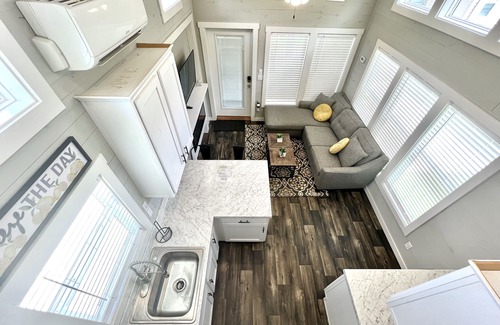 Clermont House | The Citrus House - Lakeside Tiny Home Near Orlando
