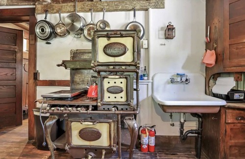 Old North Columbus House | The City Cabin - Unique and Historic!