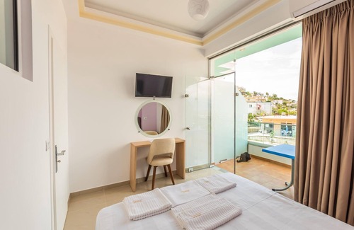 Qafe e Gjashtes Hotel | The City Gate Hotel