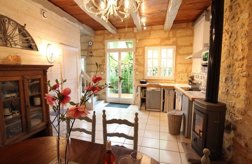 Bergerac House | 'The Claire's house' independant terrace in an old village couze saint front