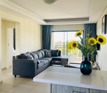 Greater Johannesburg Metropolitan Area Apartment | The Classy West End 1 bed with sleeper couch