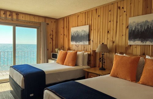 Tofte Hotel | The Cliff Dweller on Lake Superior