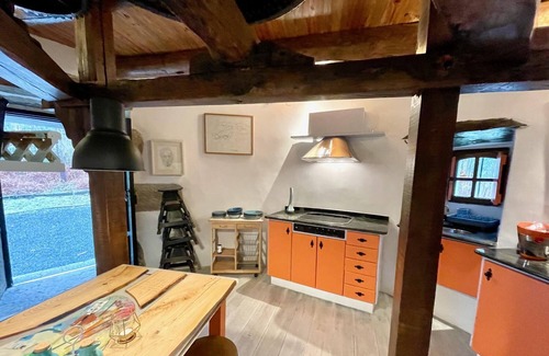 Porto do Barqueiro House | The Cliffs - The Painted Mill