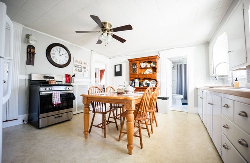 Fall River Apartment | The Clipper - 1747 Historic Isaac Pierce House 1st Floor