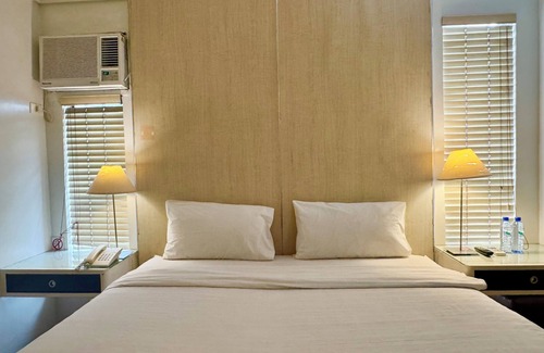 Makati House | The Clipper House