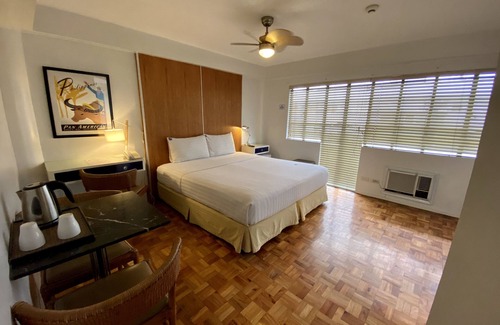 Makati House | The Clipper House
