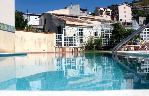 Gallodoro Apartment | The Clock Houses - Superior