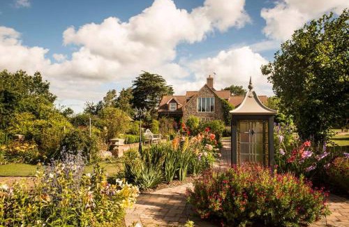 Roughton Apartment | THE CLOCKHOUSE, ROuGHTON