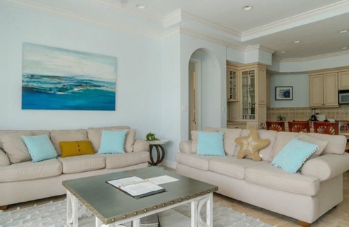 Blossom Village Condo | The Club at Little Cayman - Luxurious Living