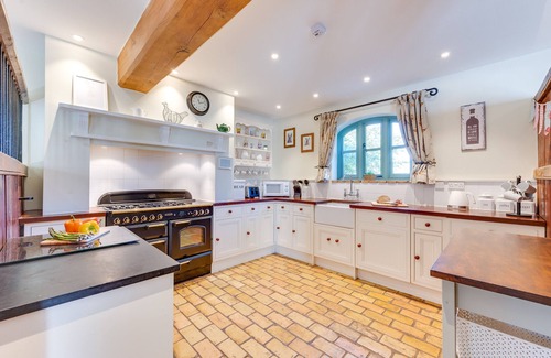 Dunwich House | The Coach House - Four Bedroom House, Sleeps 8