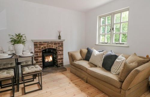 Wrinehill House | The Coach House