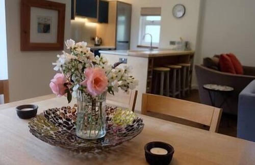 Scaynes Hill House | The Coach House @ Hoods Croft
